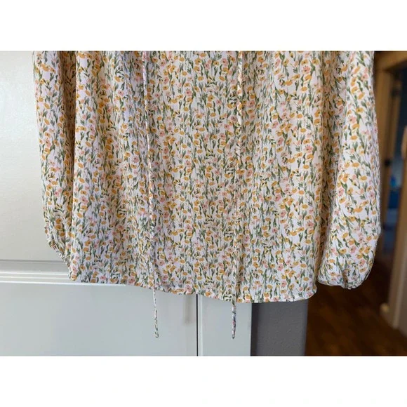 CeCe Women's Flowy Lightweight NWT Floral Print Summery Split Sleeve Blouse XL - Picture 3 of 13